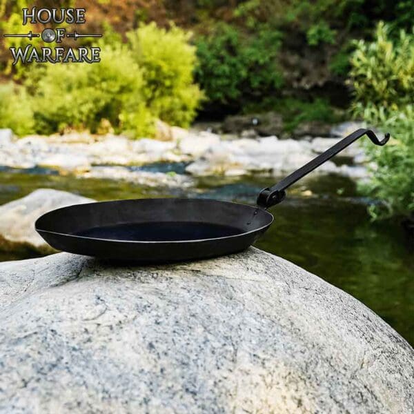 Large Cooking Pan with Folding Handle